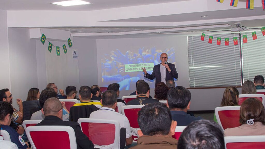 De Clientes a Fans: una jornada de Management Training sobre estrategia emocional