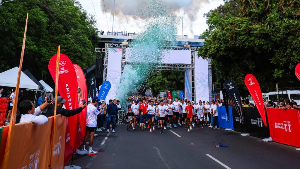 Guatemala celebra la edición 37 de la Carrera del Día Olímpico