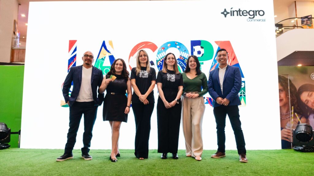 Íntegro transforma sus centros comerciales en el punto de encuentro para vivir la pasión del fútbol