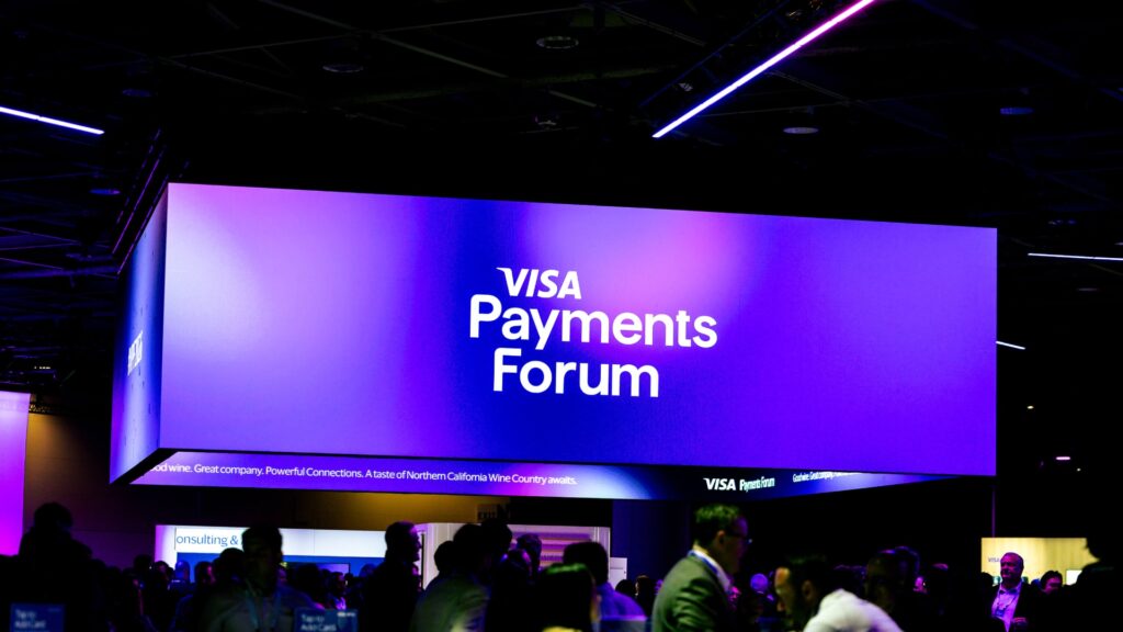 Visa anuncia innovaciones en IA, stablecoins y tokens para transformar los pagos digitales