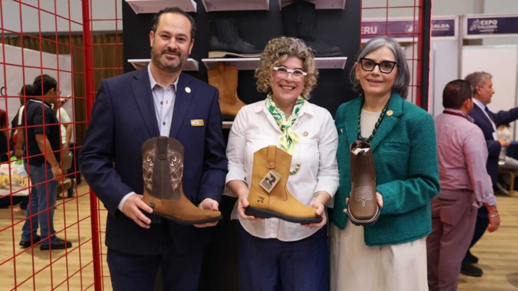 Expocalzado Chispudos 2026 reconoce el legado de Carmelo Torrebiarte y celebra la primera graduación del CECAP
