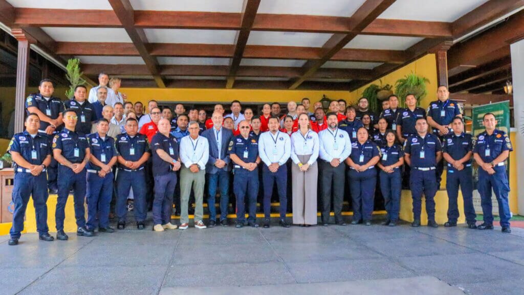 Guatemala reúne a expertos en gestión de emergencias durante congreso internacional de bomberos