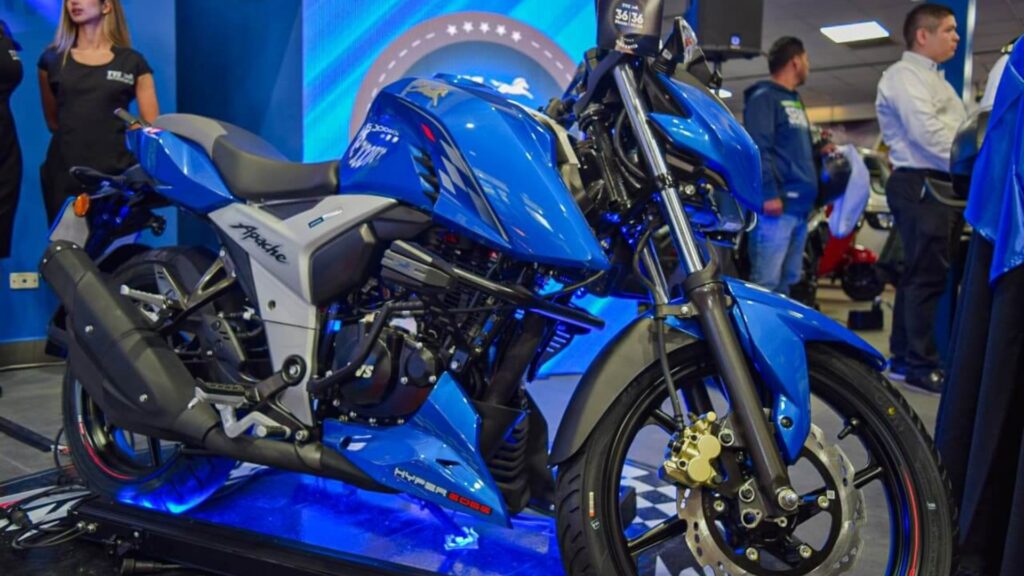 TVS presenta en Guatemala las nuevas Apache 160 4V y Raider 125 Special Edition
