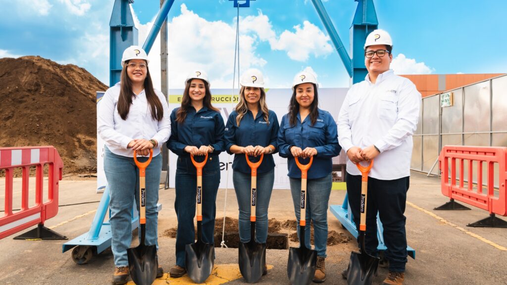 Pradera Xela inicia una nueva etapa de transformación con la construcción de su torre de parqueos