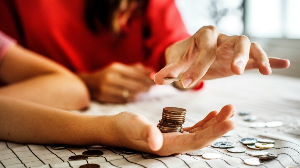 Cómo aprovechar las remesas para mejorar las finanzas familiares