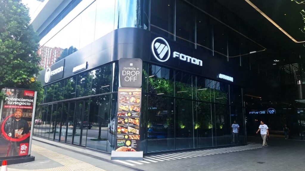 FOTON y AUTOMAQ inauguran una nueva FOTON Store en Forum Zona 10