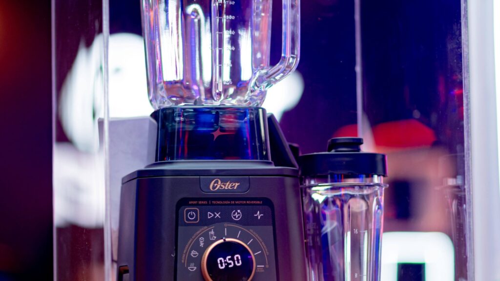 Oster presenta en Guatemala su nueva Licuadora Profesional Titan