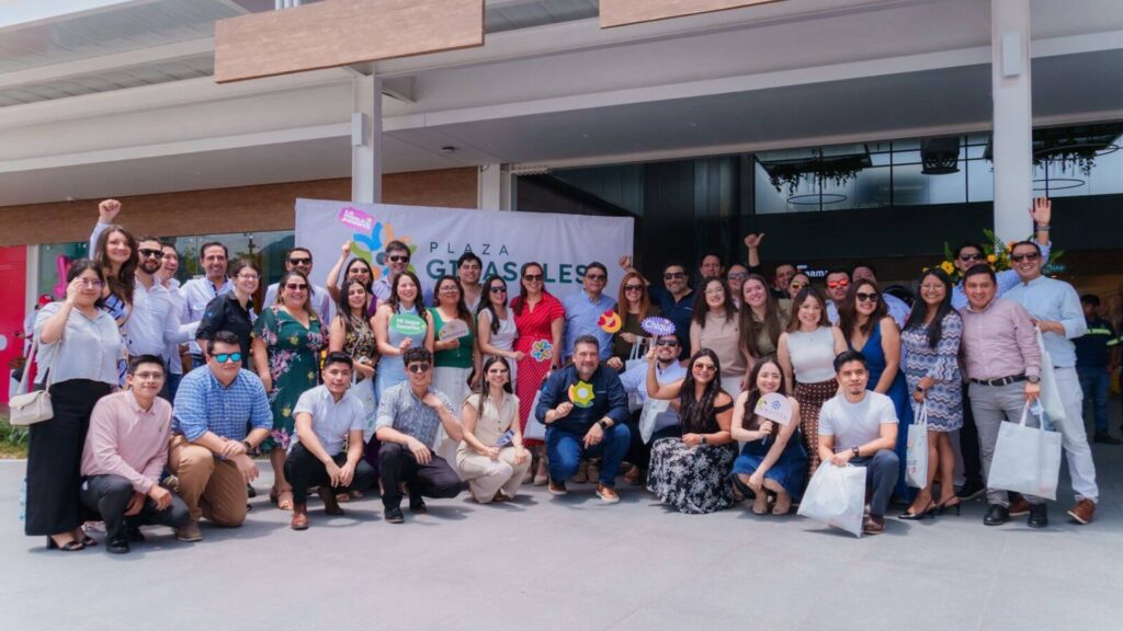 Plaza Girasoles abre sus puertas en Chiquimula