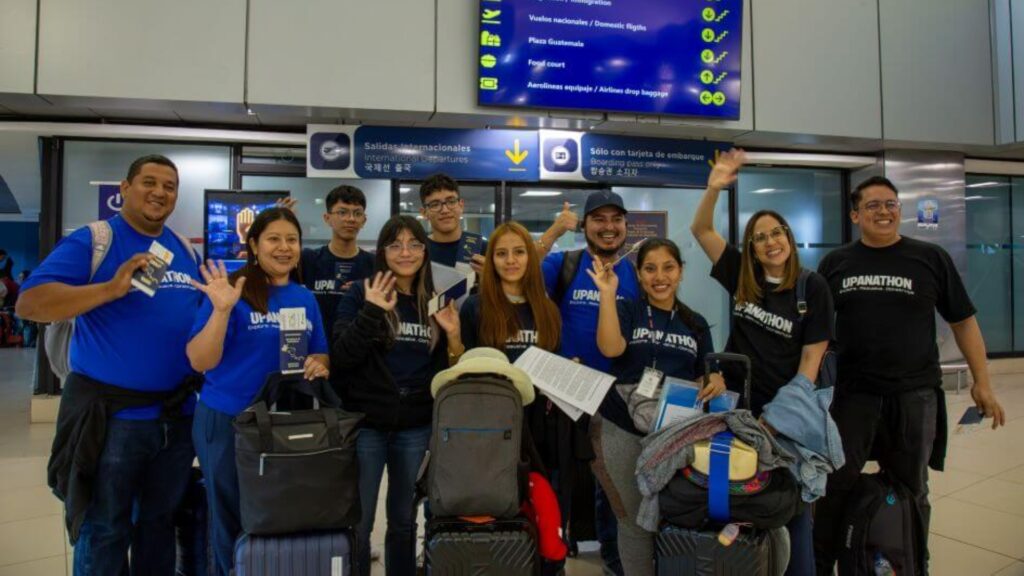 Ganadores de UPANATHON viajarán a España para fortalecer su experiencia profesional
