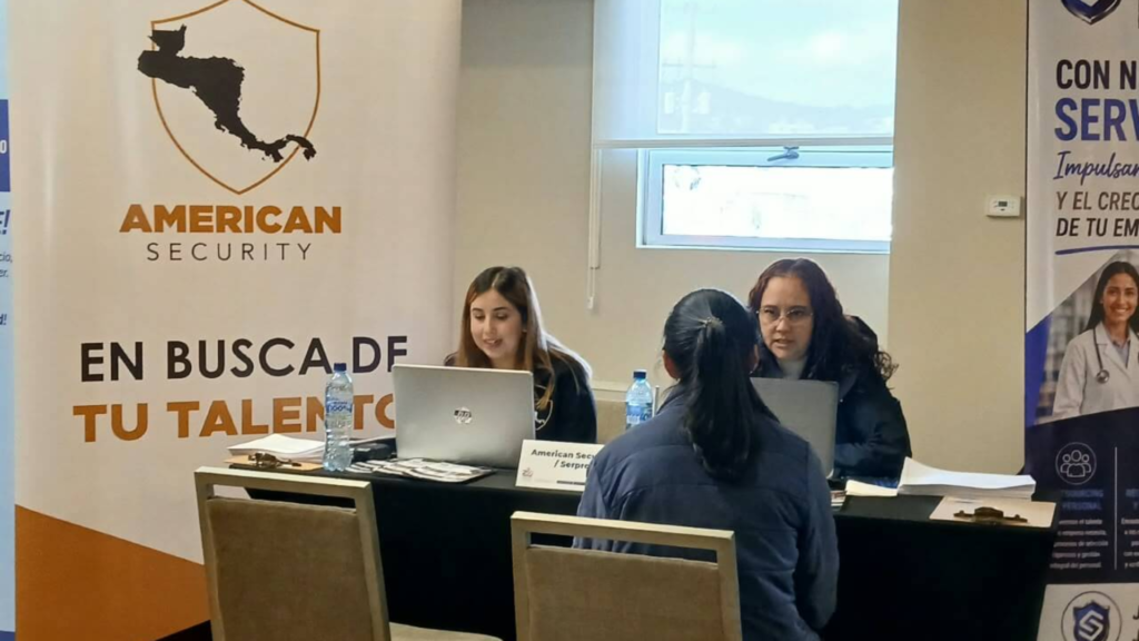 AMCHAM Guatemala acerca oportunidades laborales a Quetzaltenango