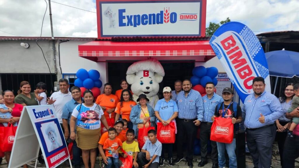 Bimbo Guatemala fortalece a Huellas de Amor con nuevo expendio social
