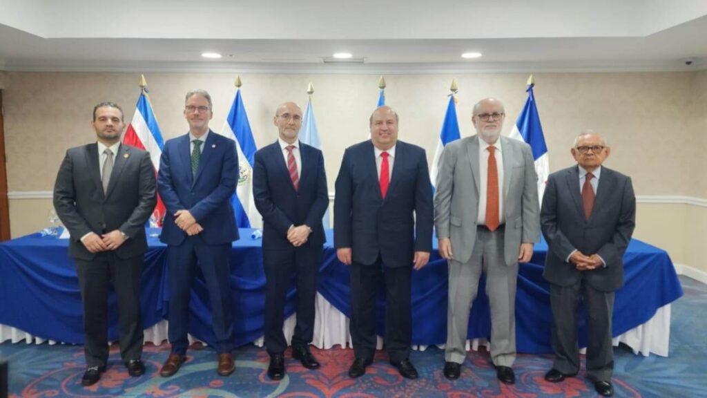 FECAICA realizó el primer Congreso Regional de la Industria 2026 con la participación de líderes empresariales e industriales