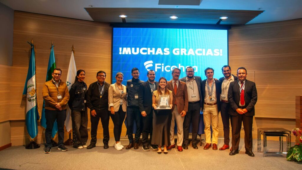Banco Ficohsa y Junior Achievement Guatemala concluyen la segunda edición de Mente CEO