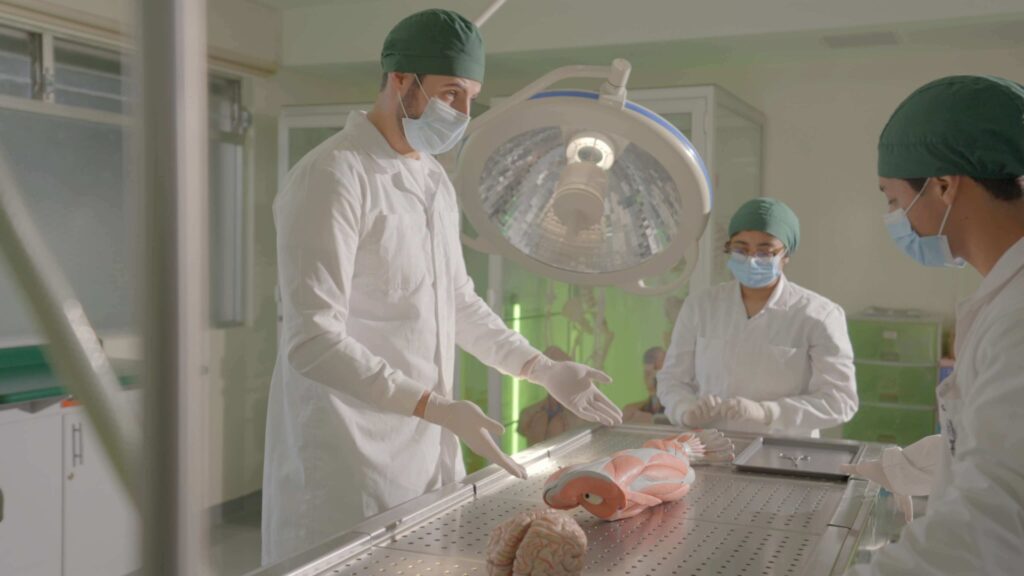 Universidad Mesoamericana abrirá la carrera de Medicina en su sede central