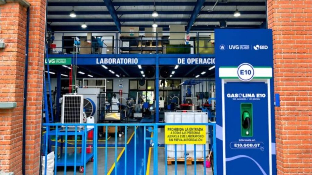 UVG comprueba el desempeño de la gasolina E10 en 20 motocicletas tras recorrer más de 91 mil kilómetros