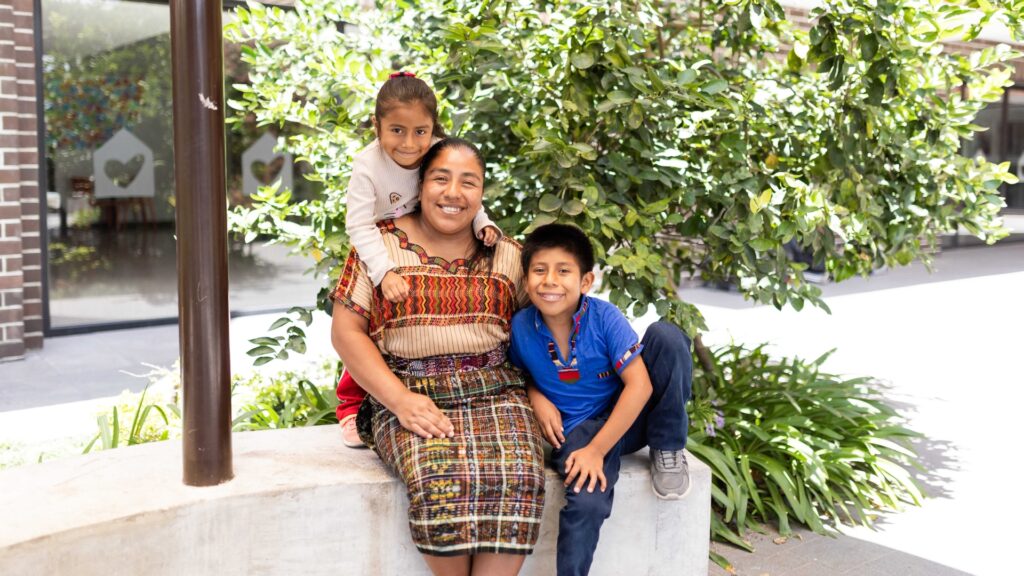 Yuri une a Guatemala con su música en un concierto a beneficio de tres fundaciones